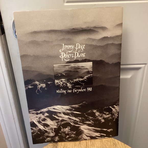 Jimmy Page Robert Plant (Led Zeppelin) Walking Into Everywhere 1998 Tour Book - Picture 2 of 11